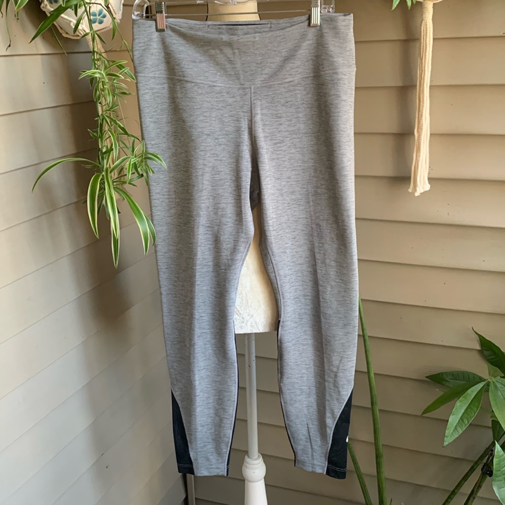 Women’s Nike One Tight.